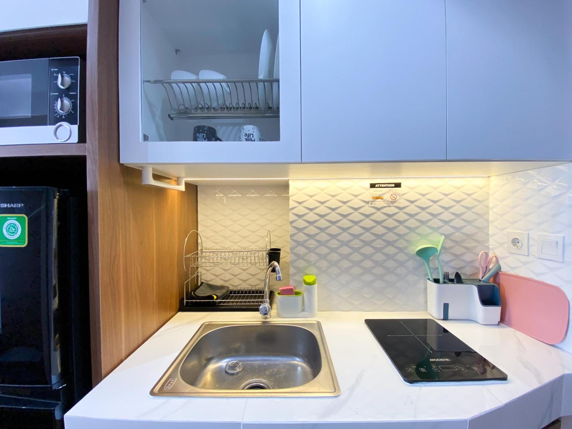Warm And Cozy At Vasanta Innopark By Travelio Apartemen Cikarang